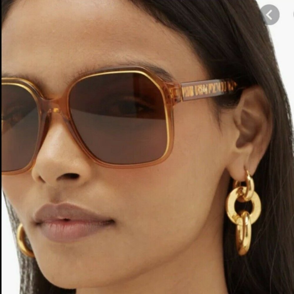 CHLOE WILLOW 56mm Oversized Square Sunglasses in Gradient Brick MSRP$420